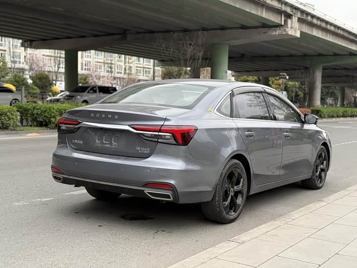 Фото 9 - Roewe i6 Max