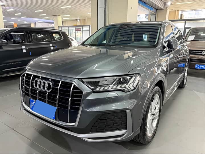Фото 2 - Audi Q7