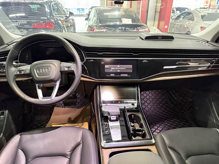 Фото 3 - Audi Q7