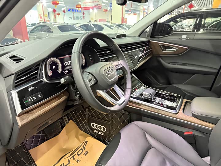 Фото 5 - Audi Q7