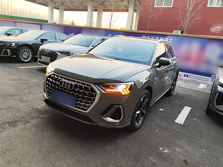 Фото 2 - Audi Q3