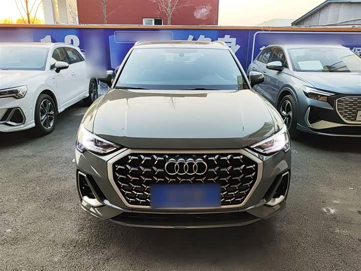 Фото 3 - Audi Q3