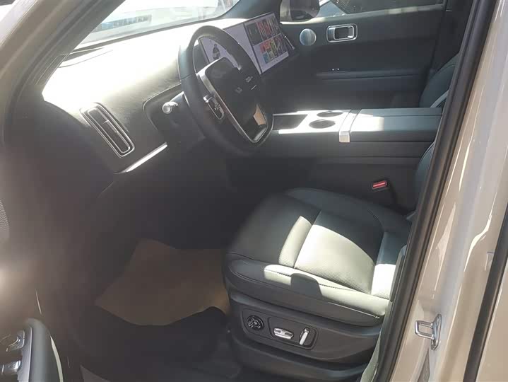 Фото 9 - LiXiang L6