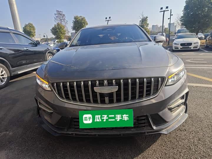 Фото 3 - Geely Preface