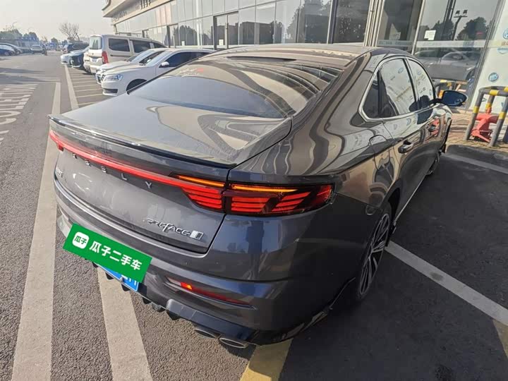 Фото 7 - Geely Preface