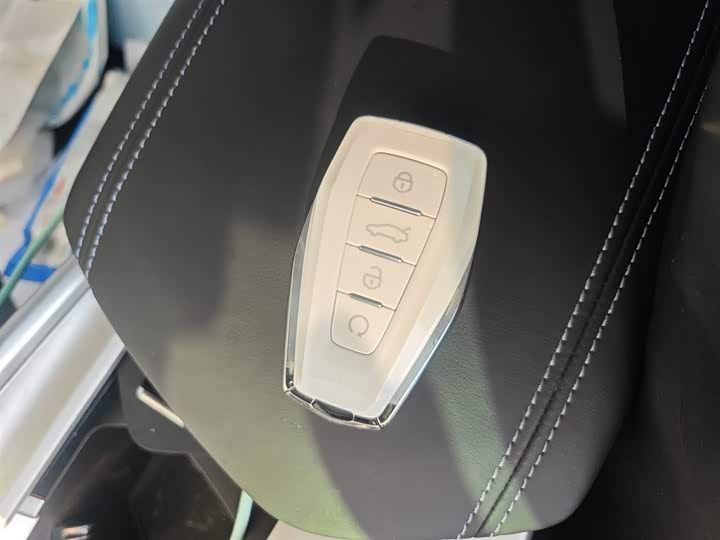 Фото 9 - Geely Preface