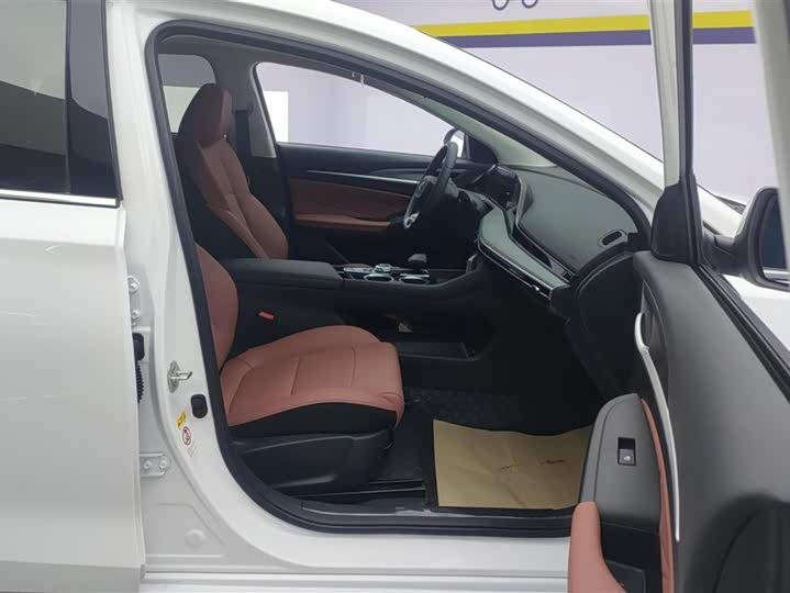 Фото 8 - Changan Eado Plus