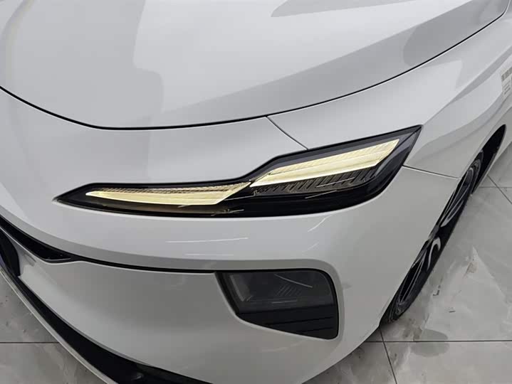 Фото 5 - Roewe D6