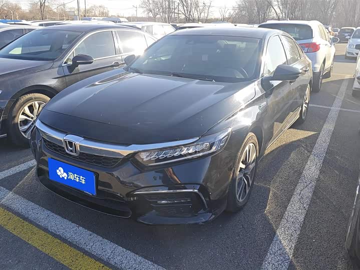 Фото 1 - Honda Inspire