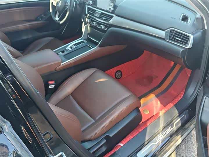 Фото 8 - Honda Inspire