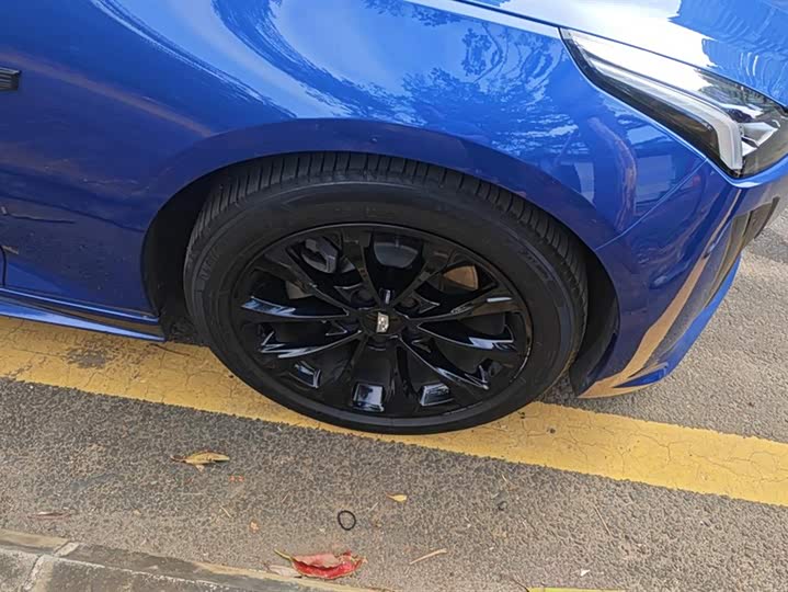 Фото 6 - Cadillac CT5