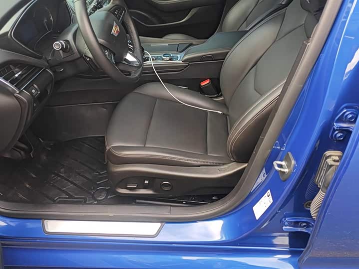 Фото 9 - Cadillac CT5