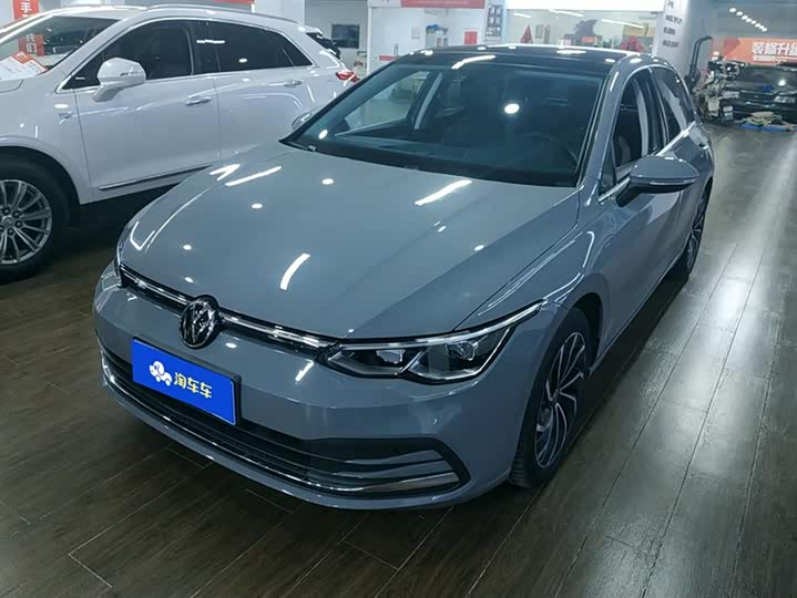 Фото 1 - Volkswagen Golf