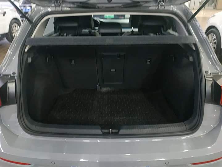 Фото 4 - Volkswagen Golf