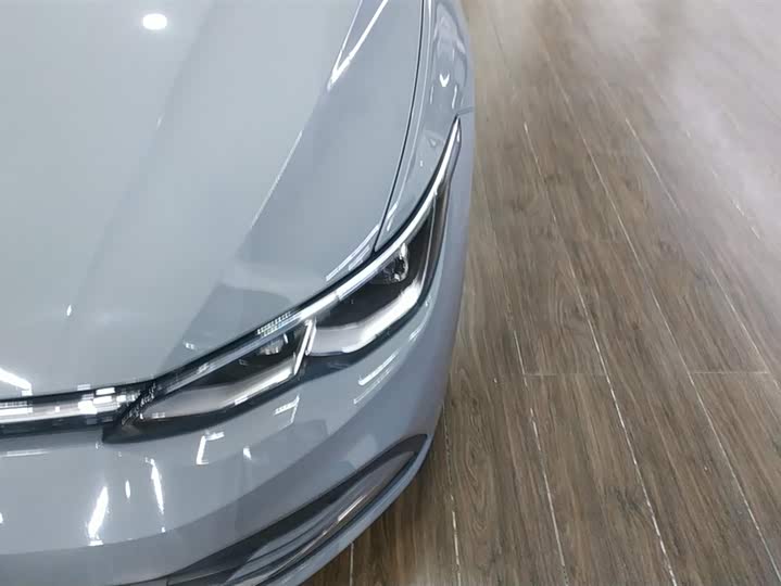 Фото 5 - Volkswagen Golf