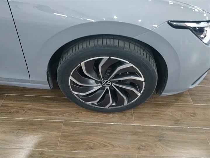 Фото 6 - Volkswagen Golf