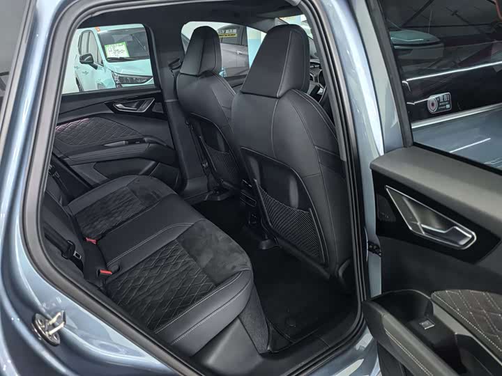 Фото 7 - Audi Q4 e-tron