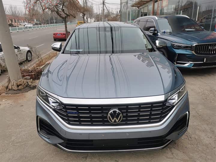 Фото 3 - Volkswagen Passat Hybrid