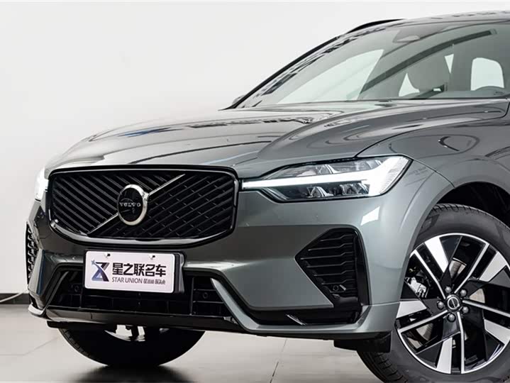 Фото 3 - Volvo XC60