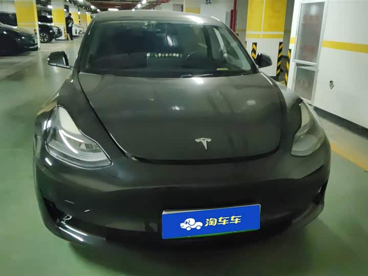Фото 2 - Tesla Model 3