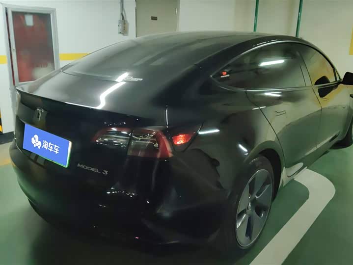 Фото 3 - Tesla Model 3