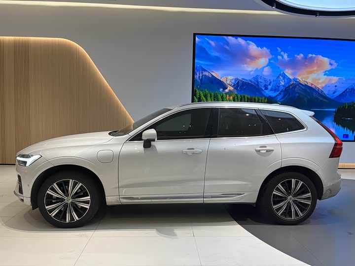 Фото 3 - Volvo XC60 Hybrid