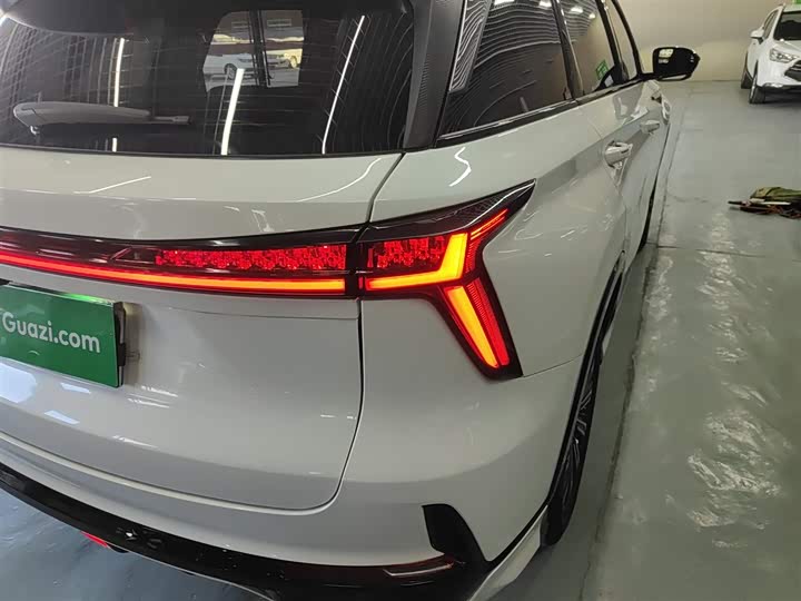 Фото 8 - Changan CS75 Plus