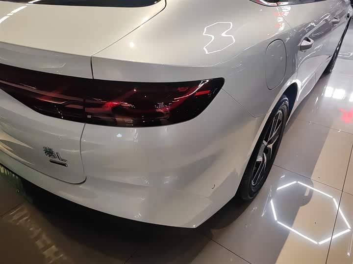 Фото 8 - BYD Qin L