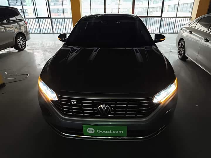 Фото 3 - Volkswagen Passat