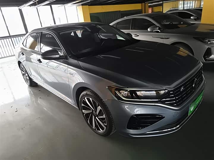 Фото 4 - Volkswagen Passat