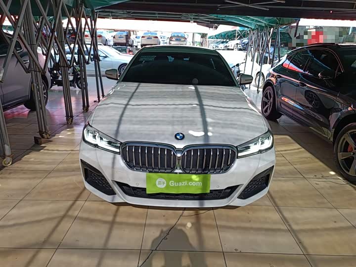 Фото 3 - BMW 5 Series