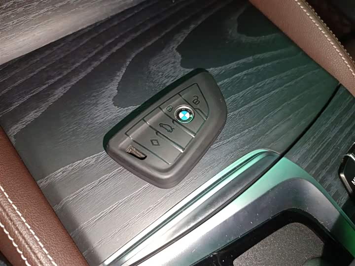 Фото 9 - BMW 5 Series