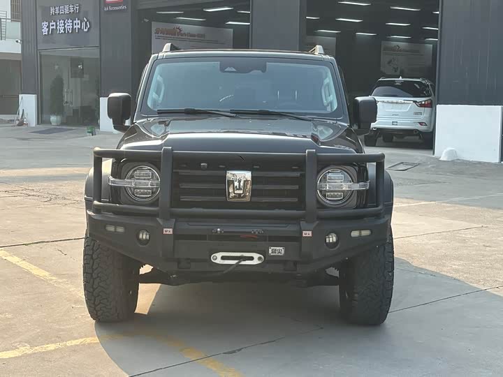 Фото 2 - Tank 300