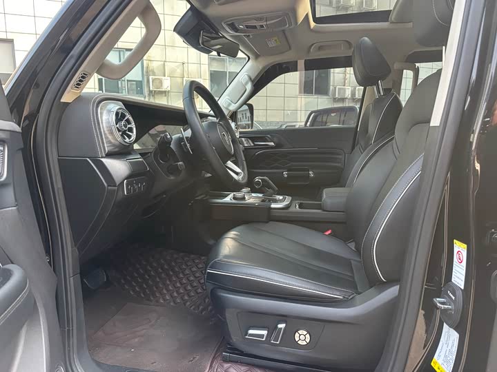 Фото 7 - Tank 300