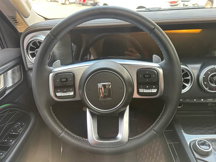 Фото 8 - Tank 300