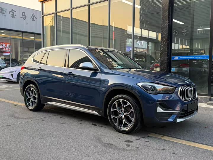 Фото 4 - BMW X1