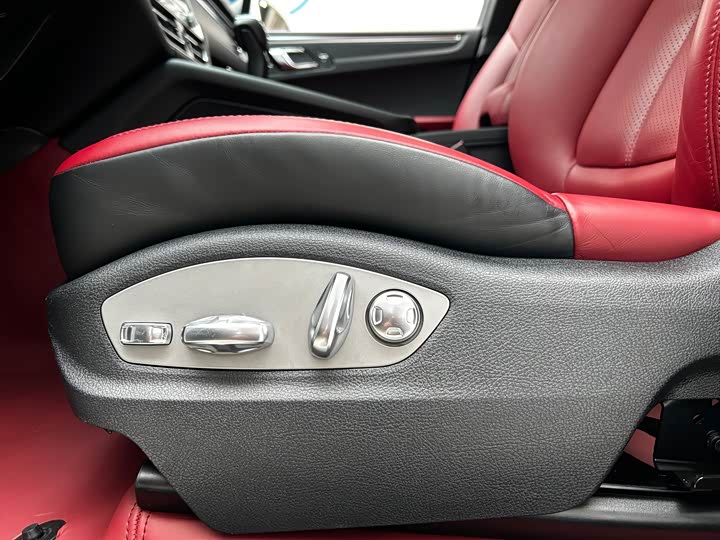 Фото 5 - Porsche Macan