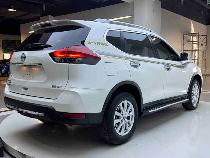 Фото 6 - Nissan X-Trail