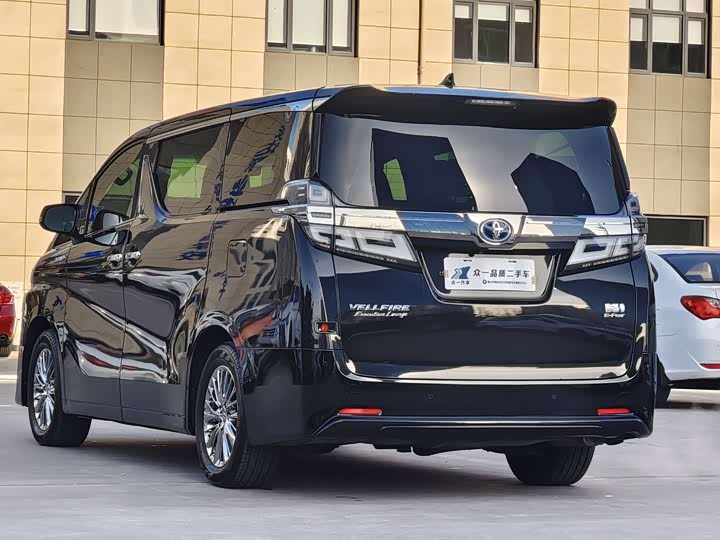 Фото 5 - Toyota Vellfire