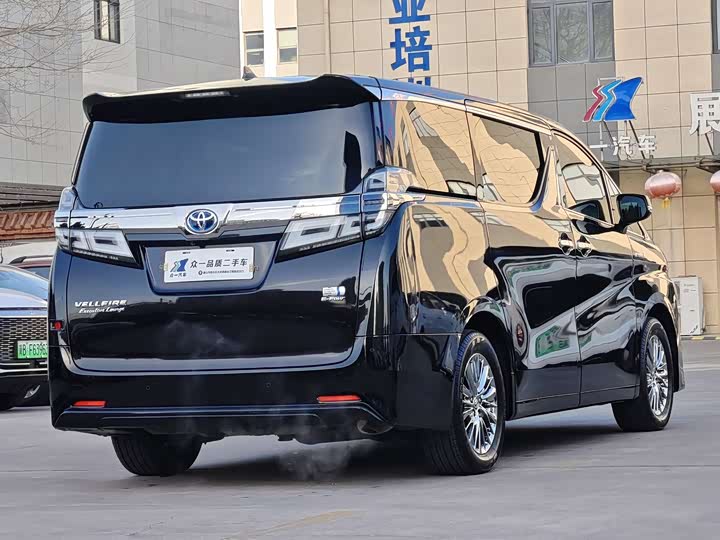 Фото 6 - Toyota Vellfire