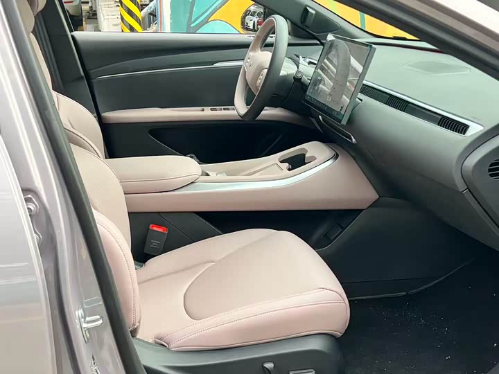 Фото 4 - XPeng Mona M03