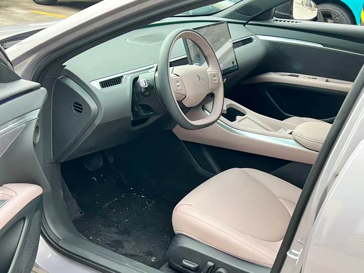 Фото 5 - XPeng Mona M03