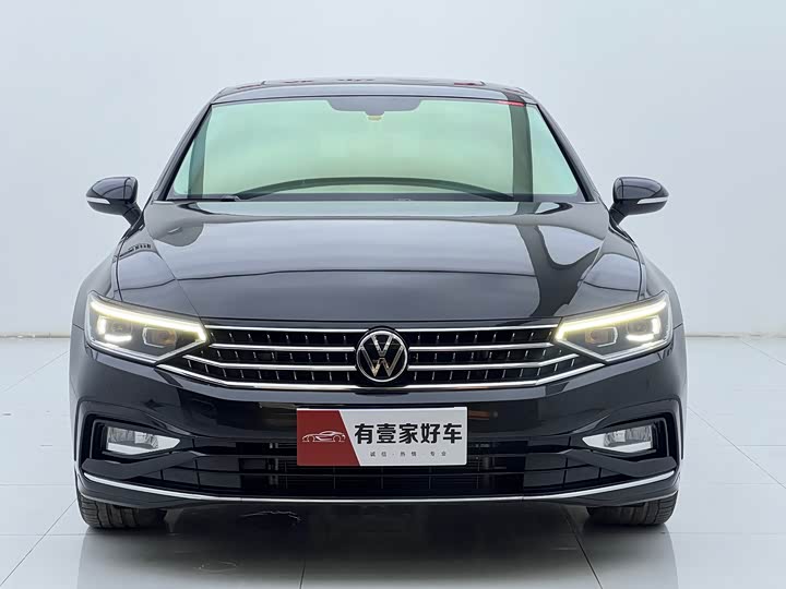 Фото 2 - Volkswagen Magotan