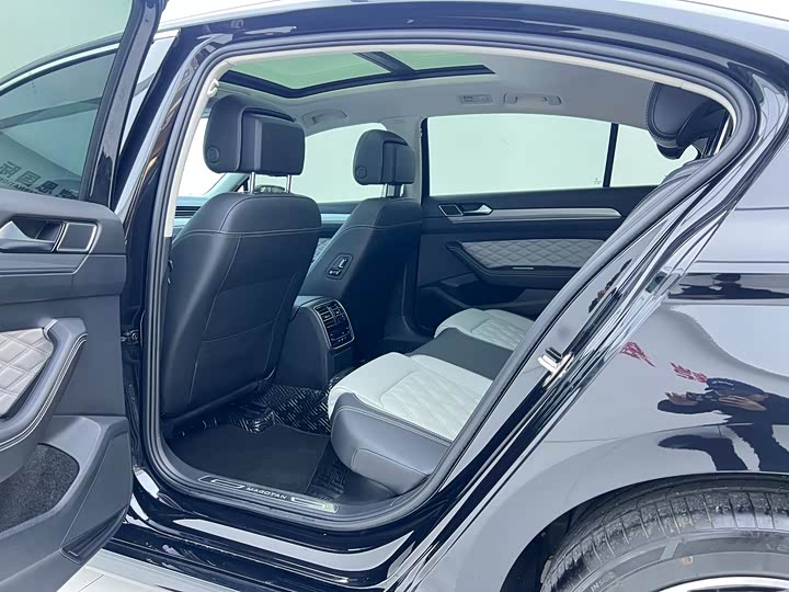 Фото 8 - Volkswagen Magotan