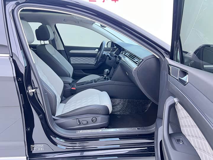 Фото 9 - Volkswagen Magotan