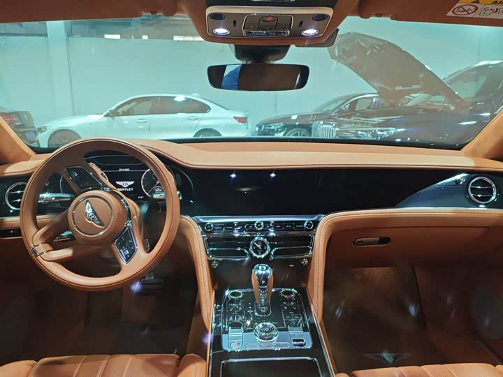 Фото 3 - Bentley Flying Spur