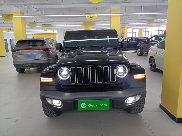 Фото 3 - Jeep Wrangler