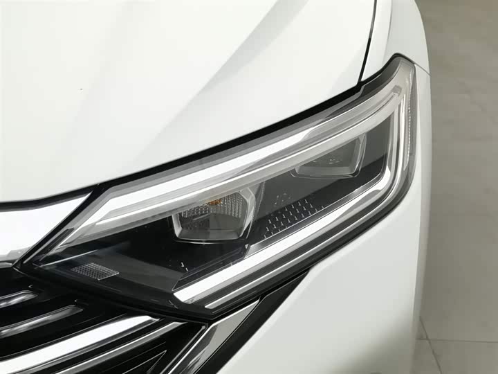 Фото 7 - Volkswagen Sagitar L