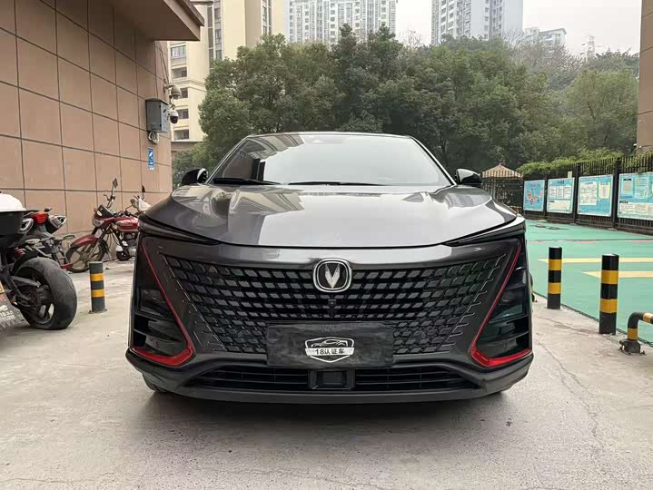 Фото 2 - Changan UNI-T