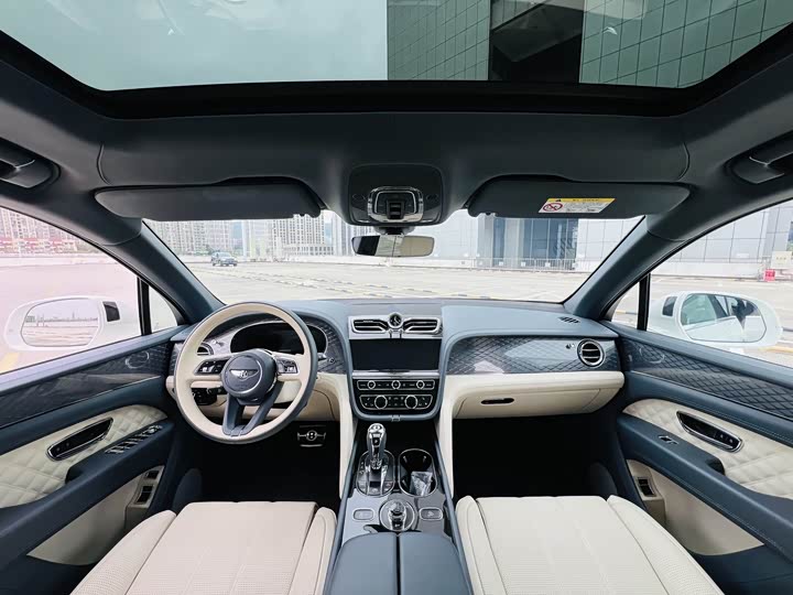 Фото 8 - Bentley Bentayga